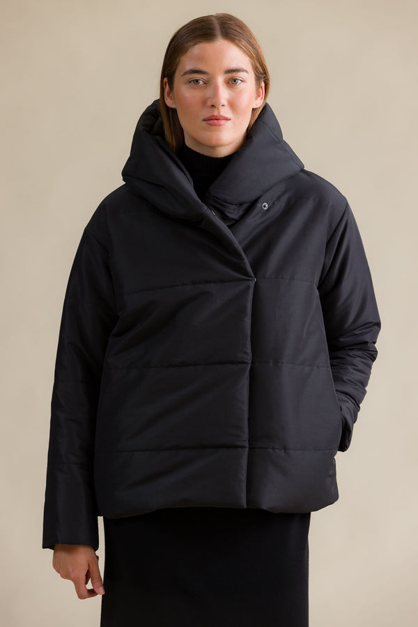 CHARLOTTE Water Repellent Short Puffer blackest