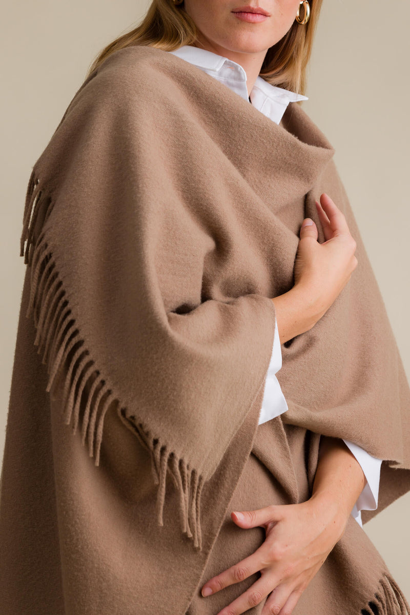 CLARISSA Fringed Wool Cashmere Poncho chestnut close