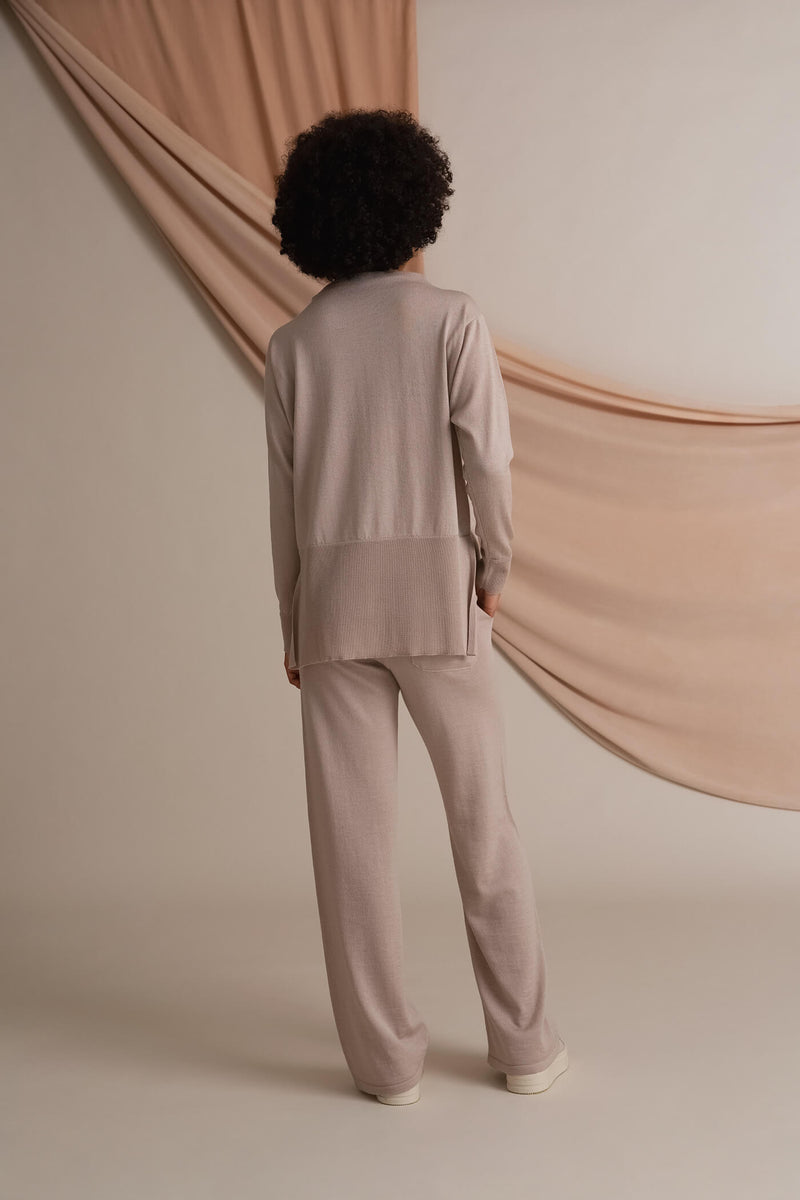 Clara merinowool pants cafe latte behind