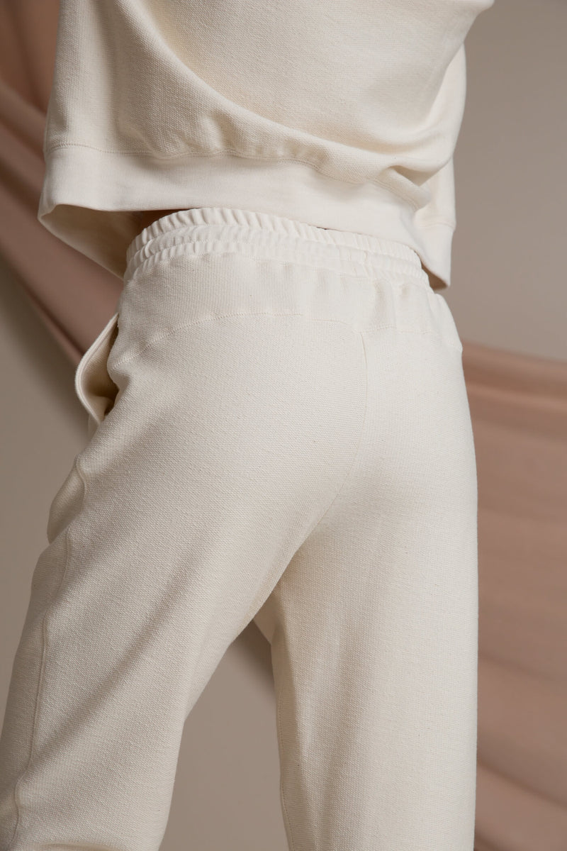 DAILY Organic Cotton Sweatpants soft white behind