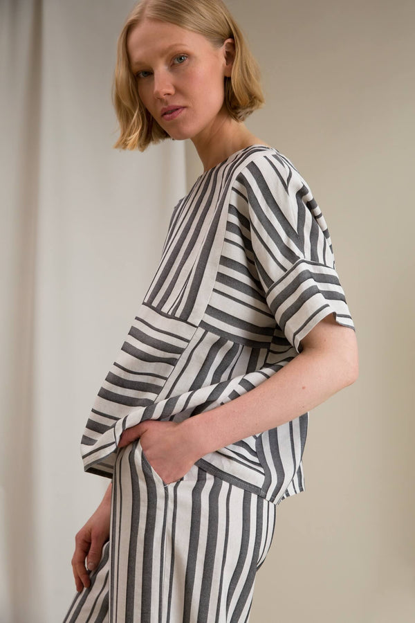 FELICE Short Sleeve Striped Top black-white side