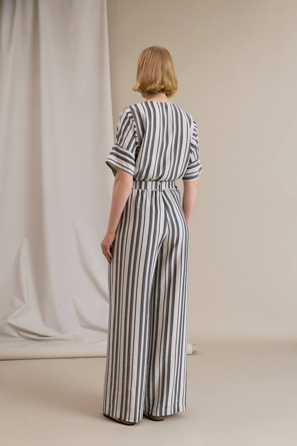 FIFI Striped Loose Fit Trousers black-white behind