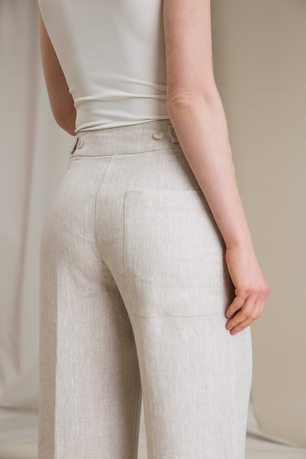 GIGI Linen Trousers sand behind