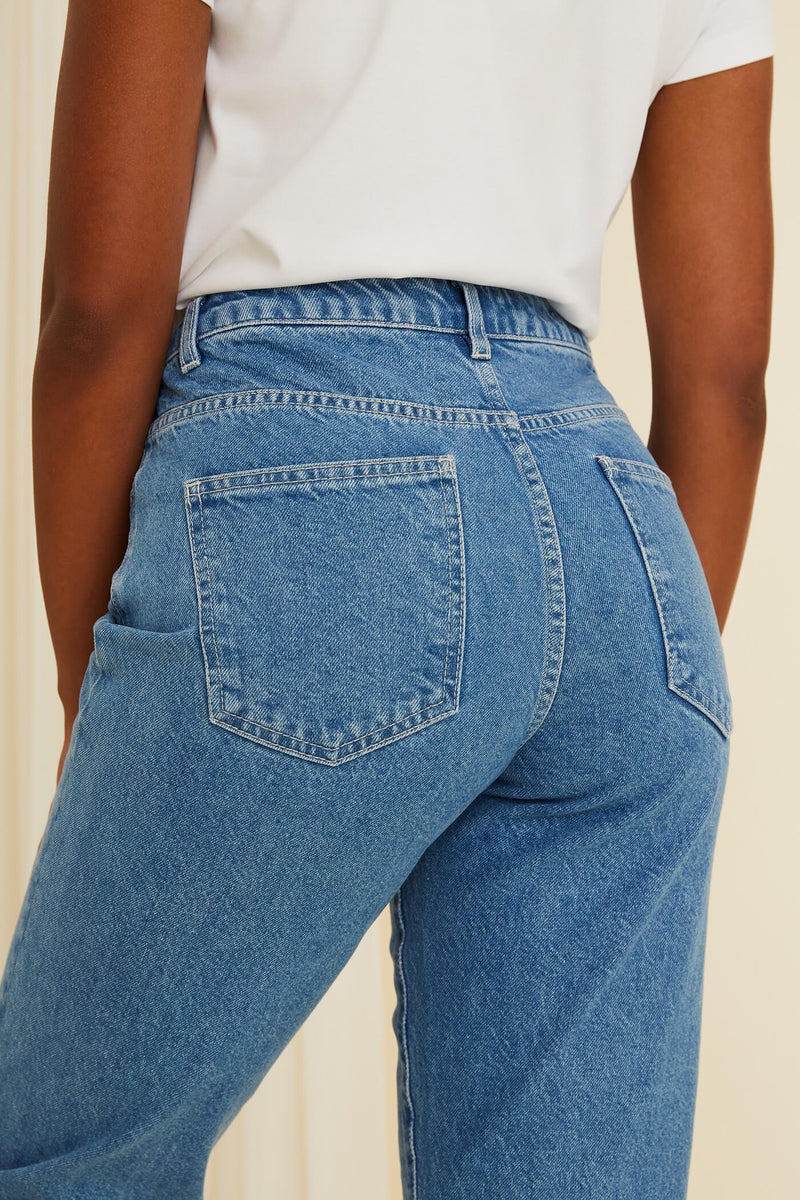 HOLLY Five-Pocket Jeans blue denim close