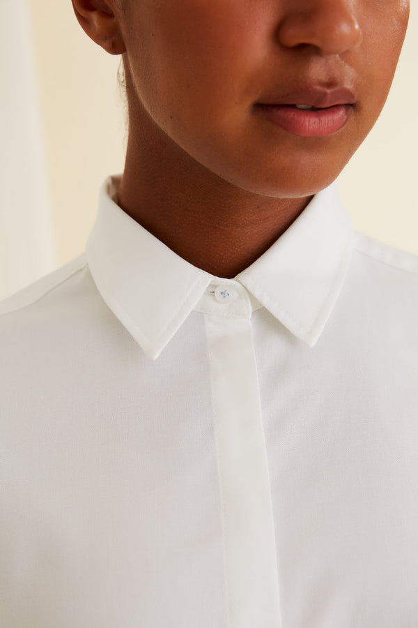 KAROLINA Cotton Shirt white close