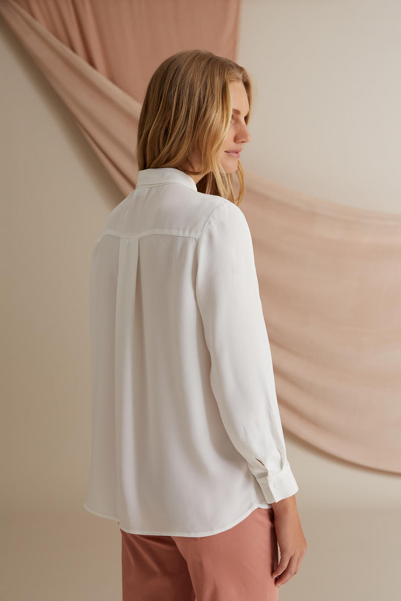 Voglia Finland Kristina soft white classic shirt back